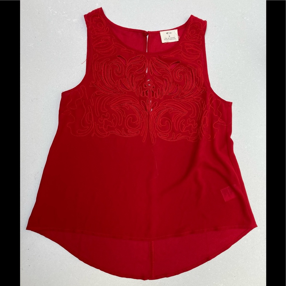 Pins and needles sleeves red top size S